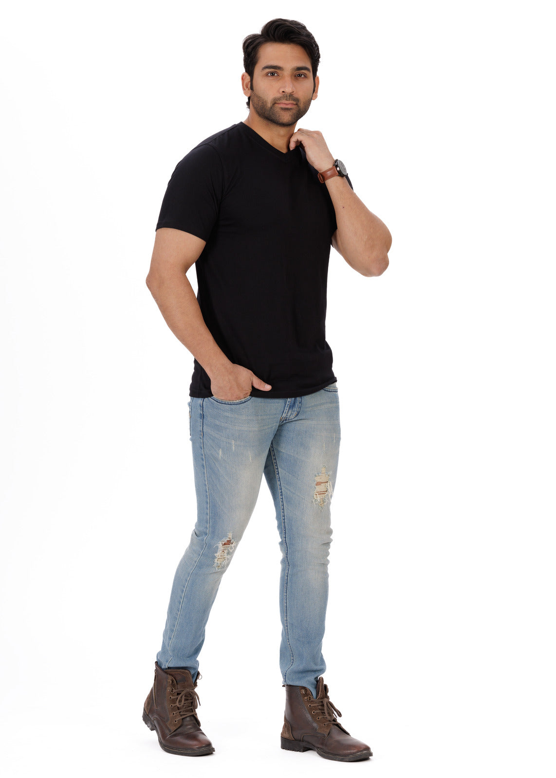 EverestWolf Black V-neck T-Shirt