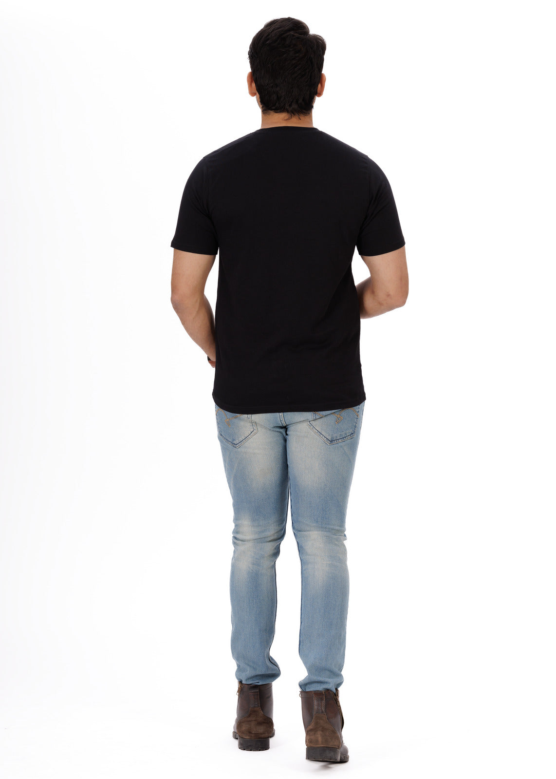 EverestWolf Black V-neck T-Shirt